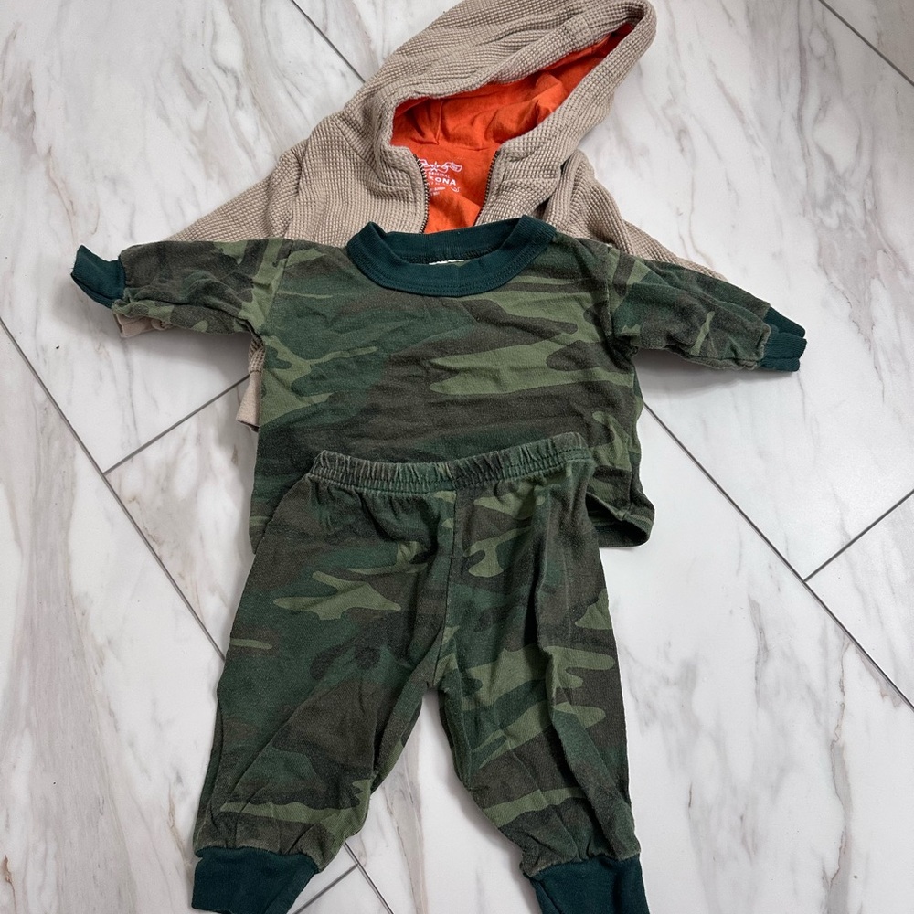 Camouflage Baby Outfit with Hoodie